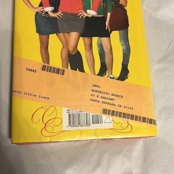 Used, Pretty Little Liars Novel - Hardback - Picture 5 of 6